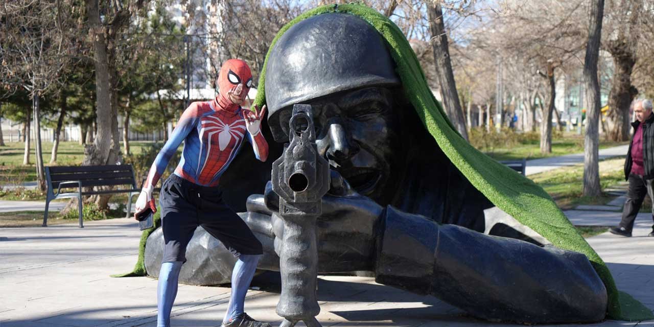 Yerli Örümcek Adam Kırıkkale’ye hayran kaldı