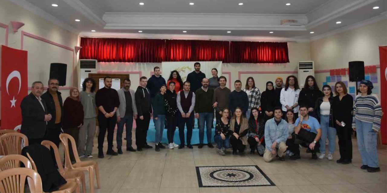 Farklı ülkelerden gelen gençler doğa için fikirlerini paylaştı