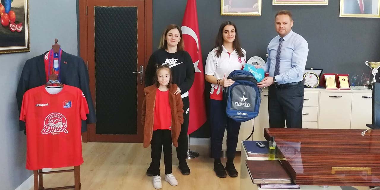 Ayşe Zöngür, gençlere ilham kaynağı oluyor