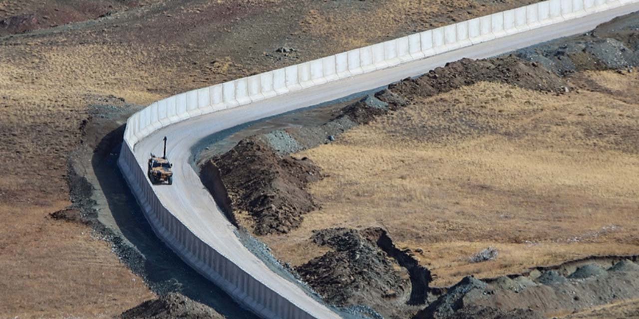 Türkiye’ye yasa dışı yollarla geçmeye çalışan 15 şahıs yakalandı