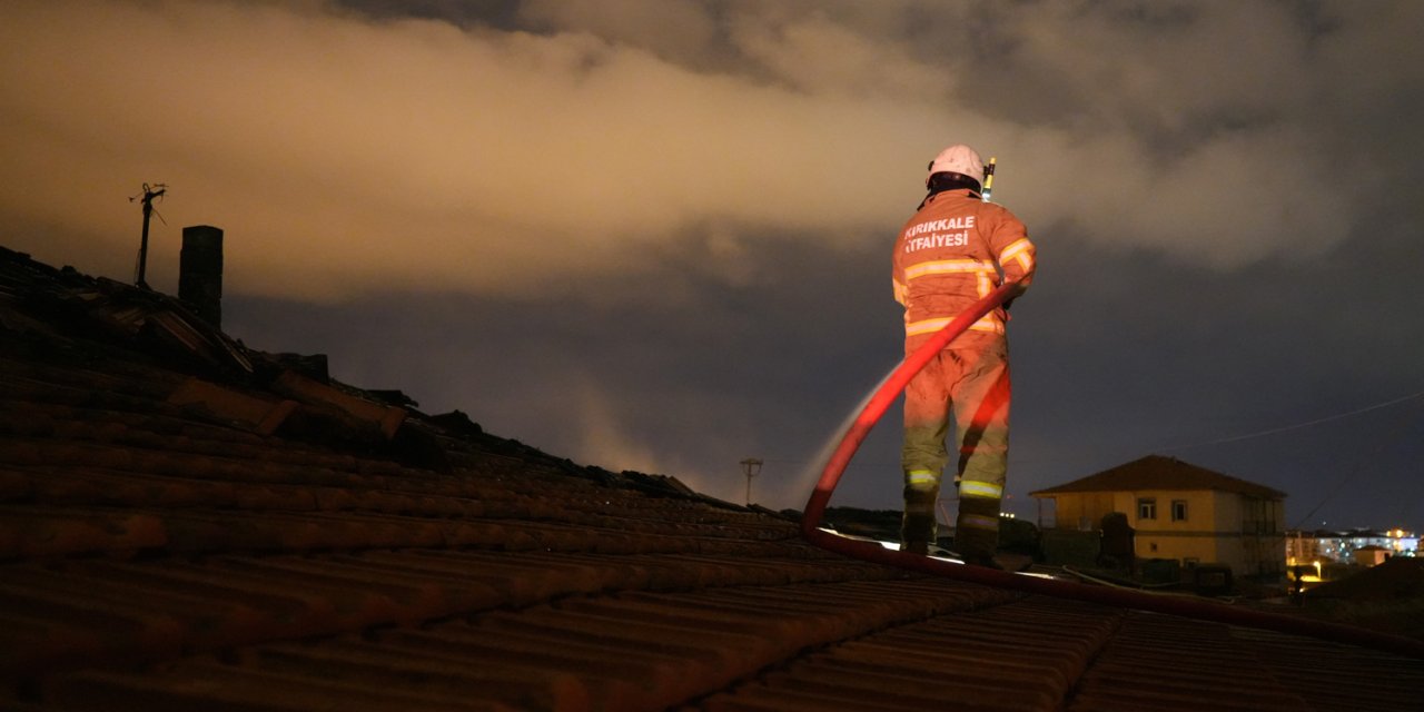 Kırıkkale'de müstakil evde yangın