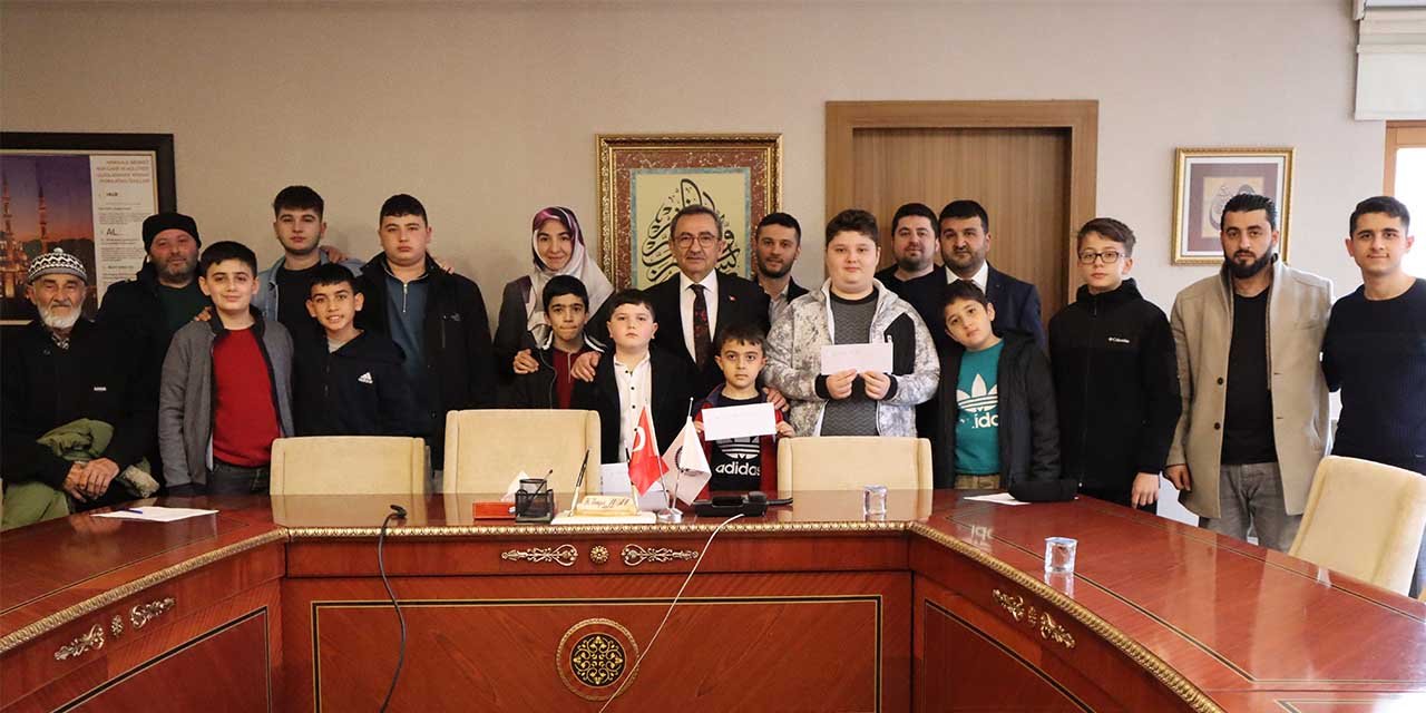 Kırıkkale’de namaz kılan çocuklara ödül