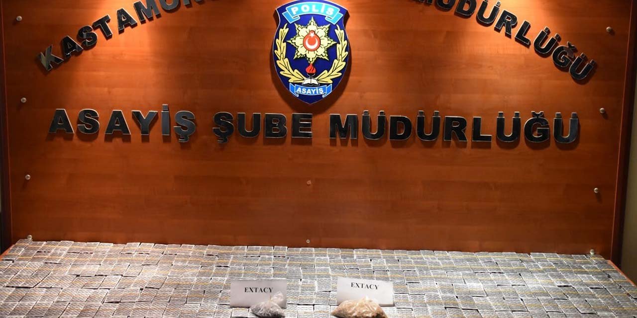 Otobüsten inen yolcunun bavulunda binlerce uyuşturucu yakalandı