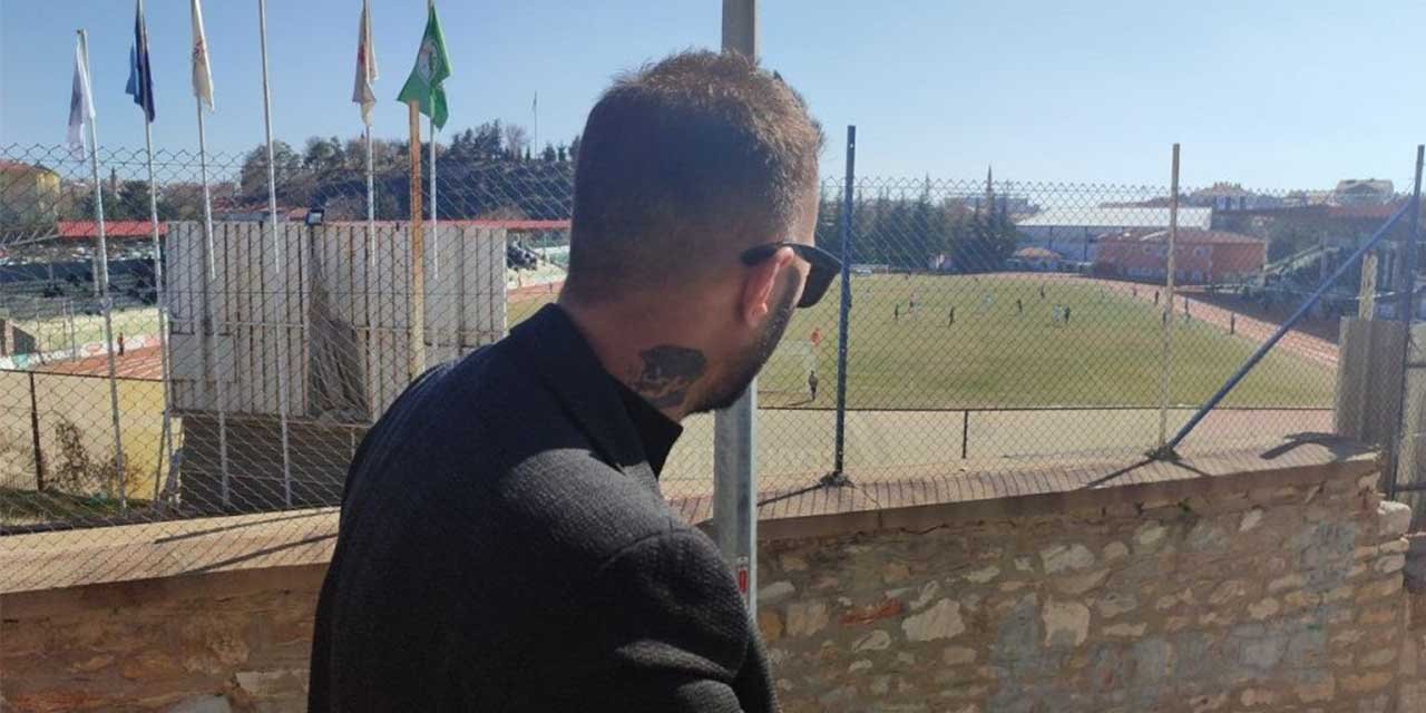 Kulüp başkanı vinç kiralayarak maçı izledi