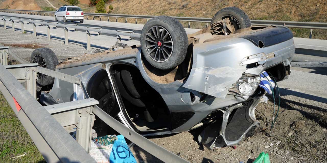 Kırıkkale'de 65 metre sürüklenen otomobil hurdaya döndü