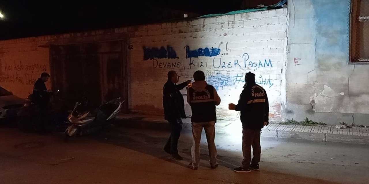 Husumetli oldukları şahsı bacağından vurup kaçtılar