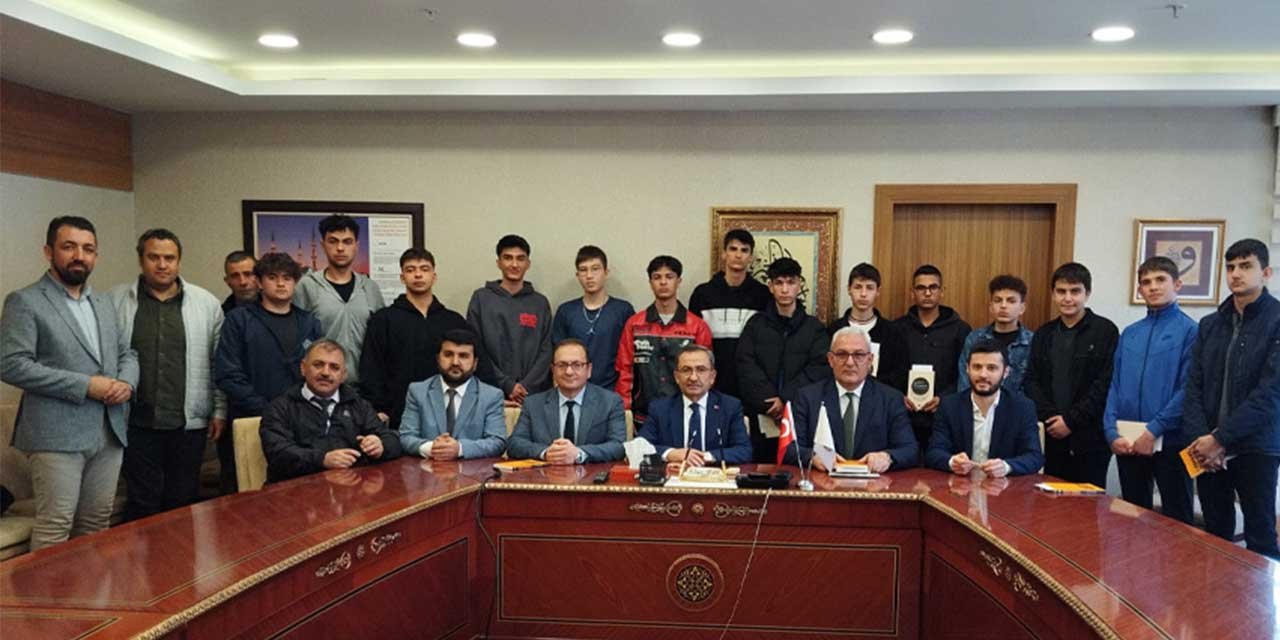 Müftülük turnuvaya katılan öğrencileri ödüllendirdi