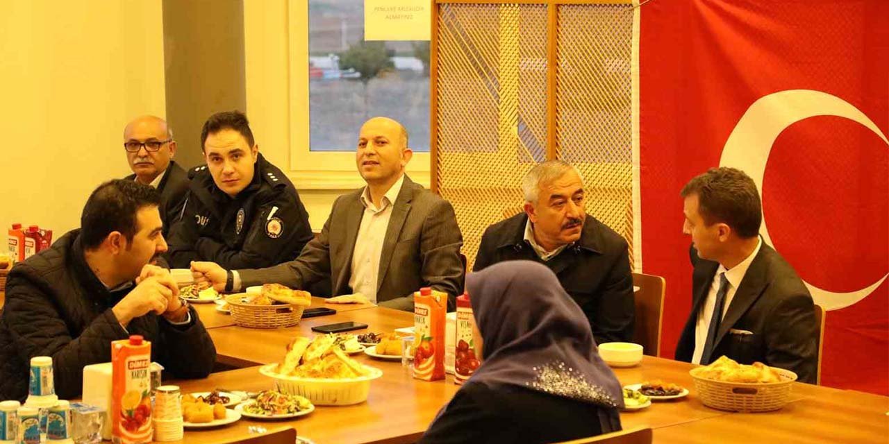 Alaca’da şehit aileleri ve gaziler onuruna yemek verildi