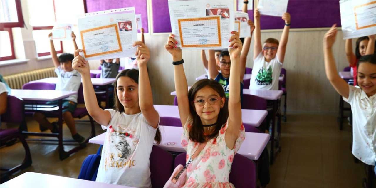 Karneler değişiyor! Öğrencilere dağıtılacak