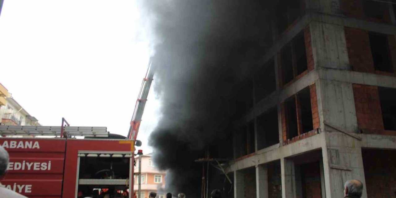 İnşaat halindeki binada korkutan yangın
