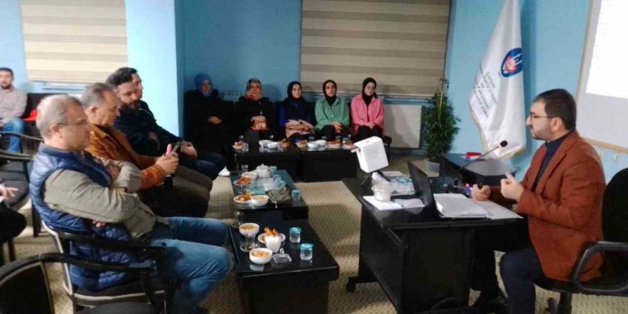 İMVAK’ta Türk-İslam eserlerindeki estetik anlatıldı