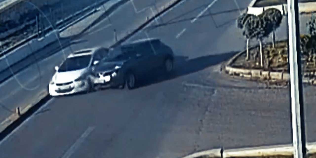 Kırıkkale'deki iki otomobil çarpıştı