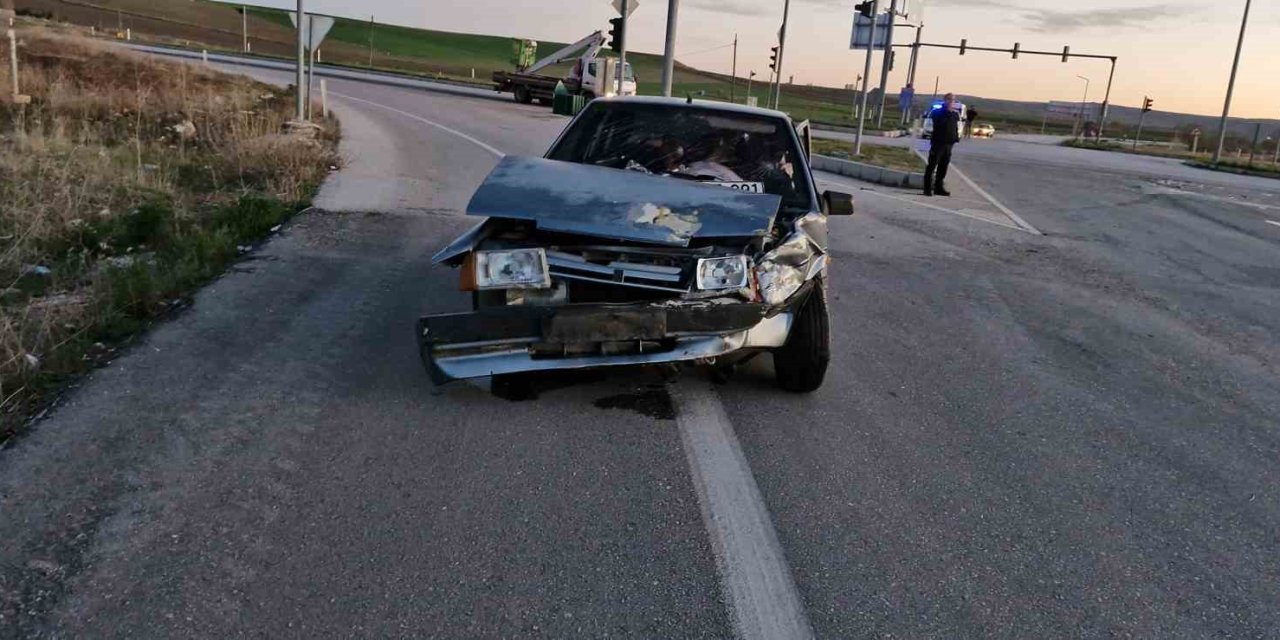 Çorum’da iki araç çarpıştı: 1 yaralı