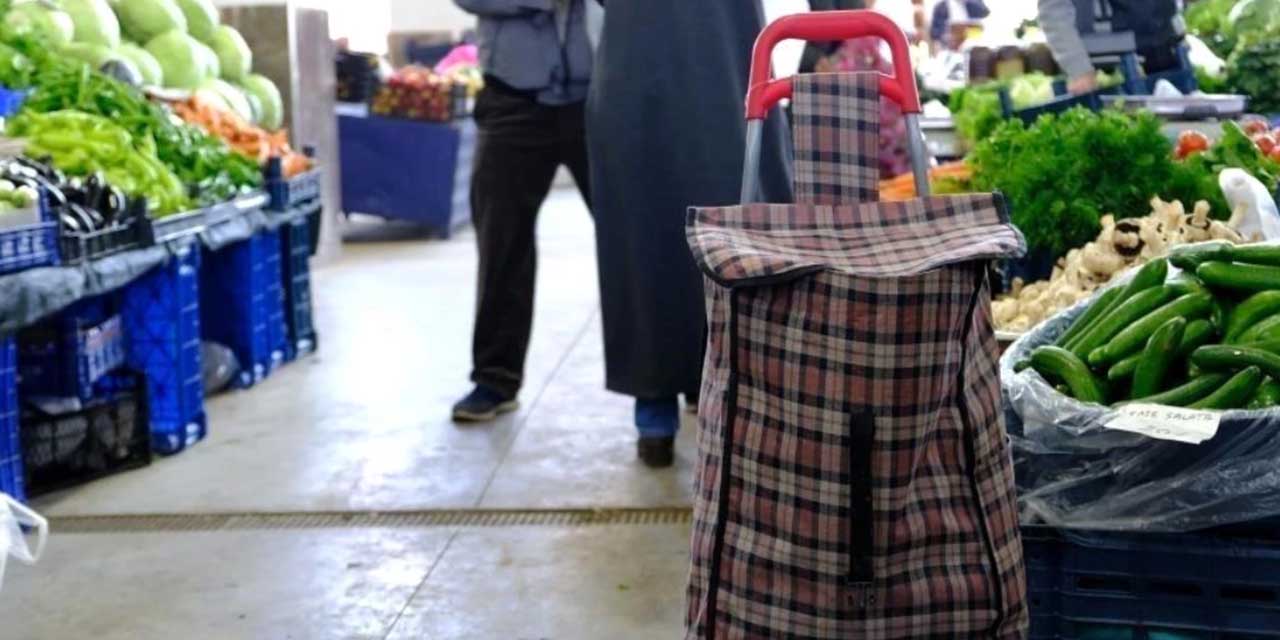 Ticaret satış hacmi yıllık arttı