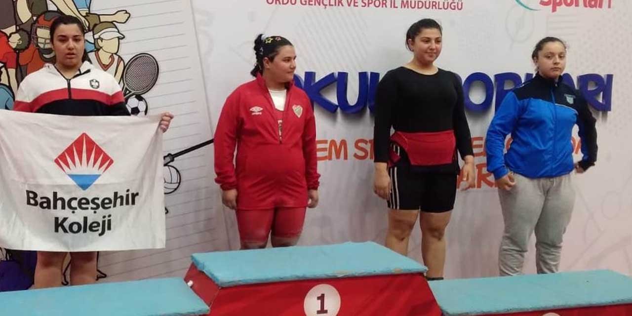 Helal olsun kızlar! Kırıkkale’yi gururlandıran başarı