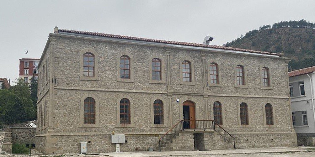 150 yıllık tarihi Redif Kışlası kültür merkezi oldu