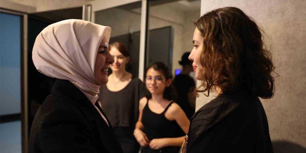 Bakan Göktaş’tan şehit kızına ziyaret