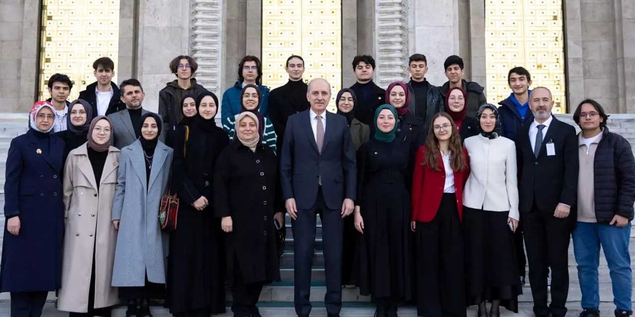 TBMM Başkanı Kurtulmuş gençlerle buluştu