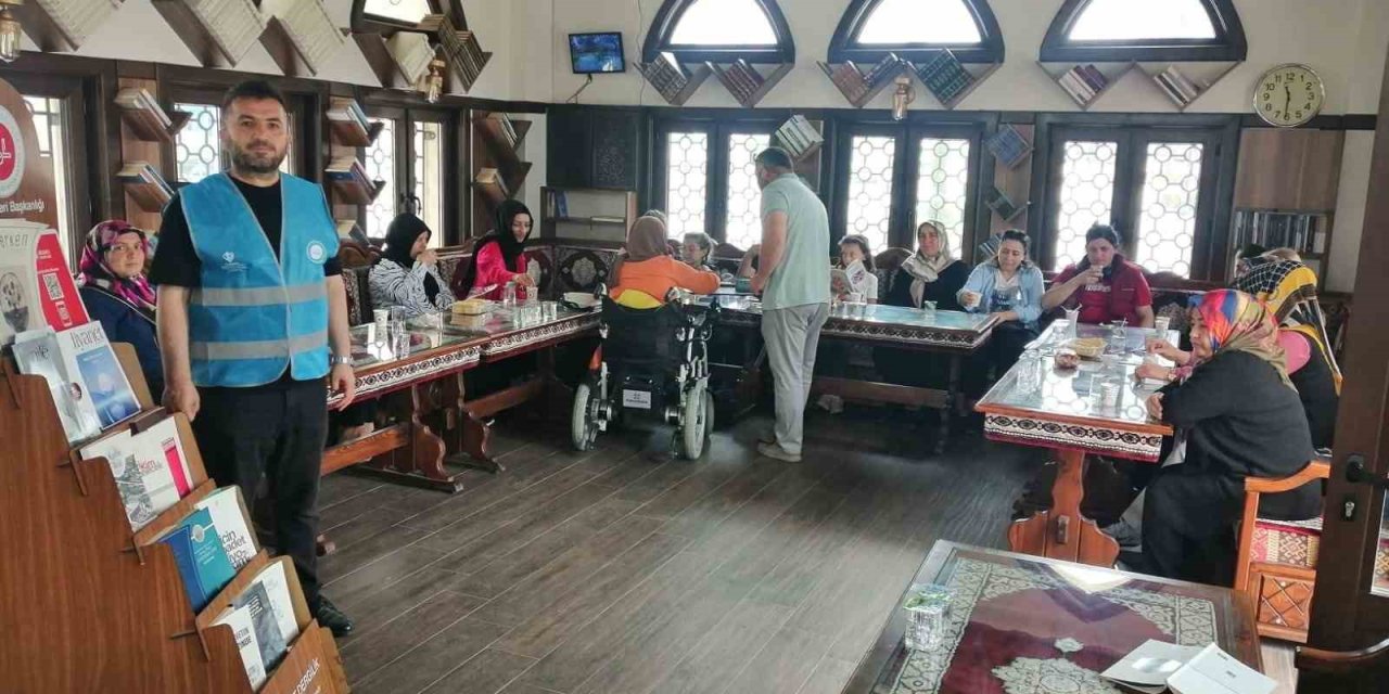 Çorum’da öğrenci velileri cami ve kuran kurslarında misafir edildi