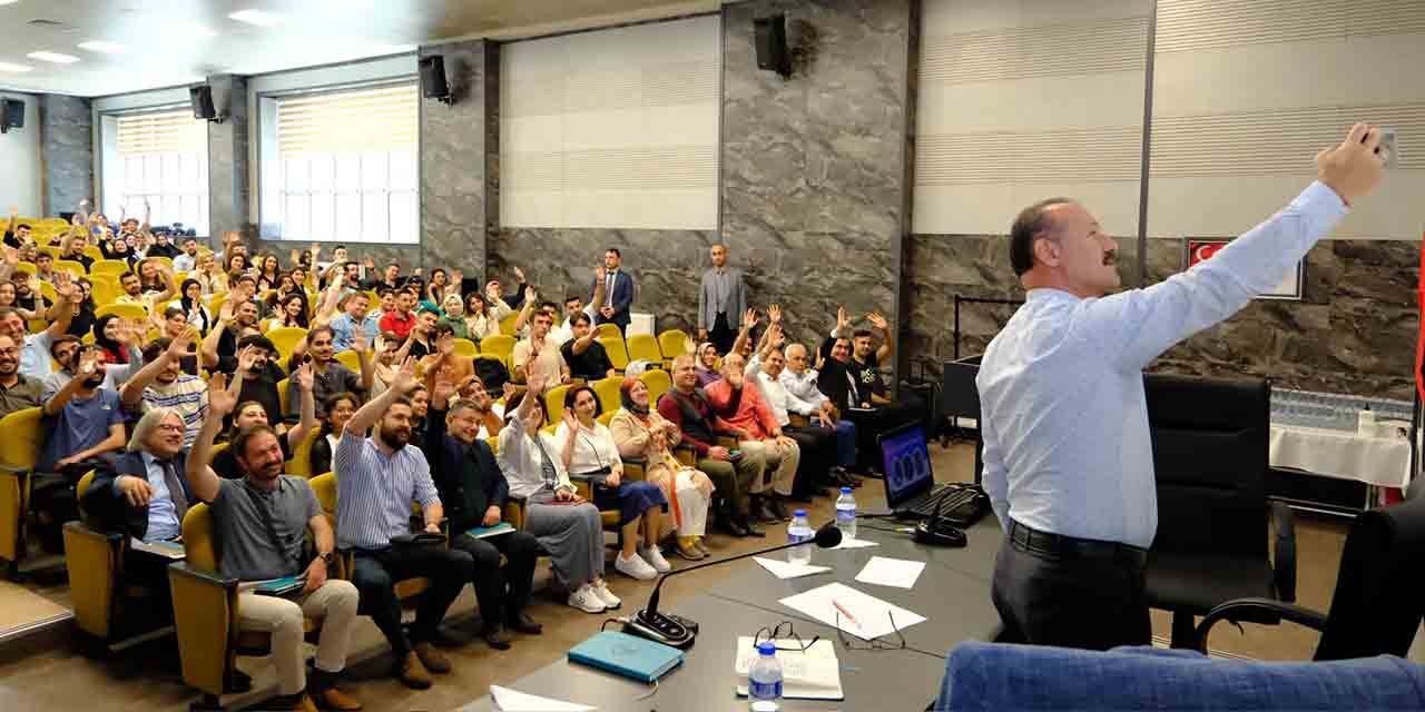 Rektör Aslan, öğrencilerle buluştu