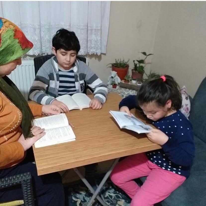 Bahşılı okuyor güçlü bağlar dokuyor