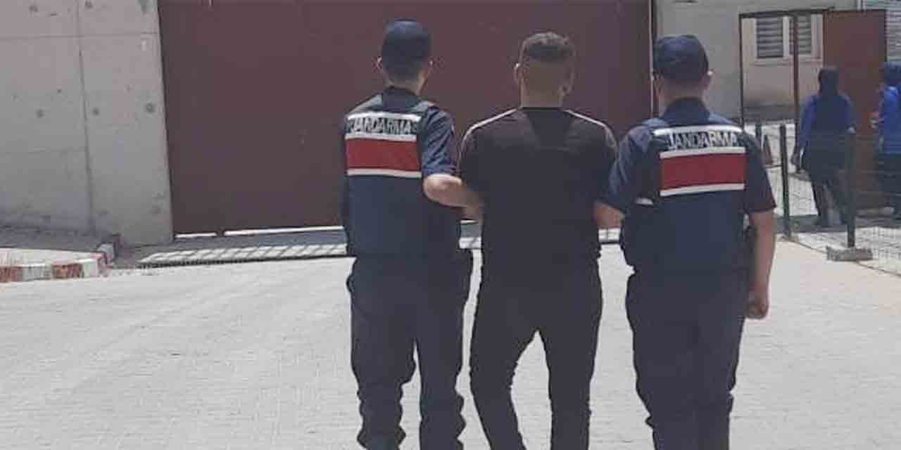 Jandarmaya uyuşturucuyla yakalanan kurye tutuklandı