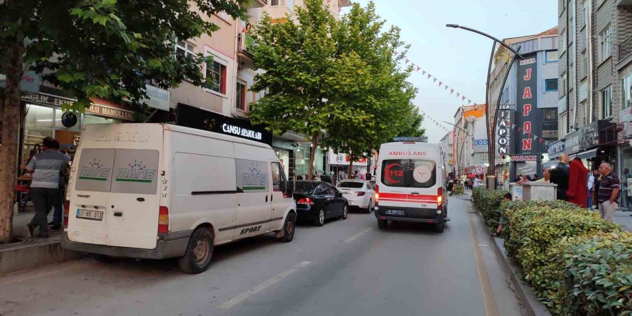 Saklandığı yerden ağlayarak  çıktı, kimse ne olduğunu anlayamadı