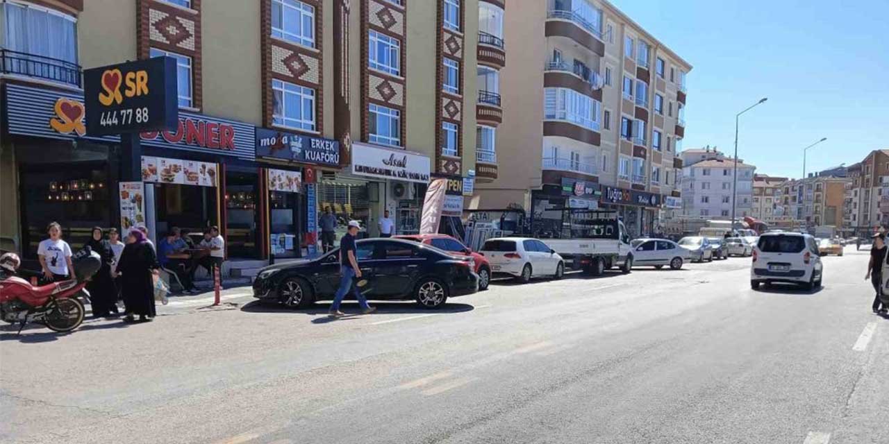 Tırın altında ezilen yaşlı kadın hayatını kaybetti