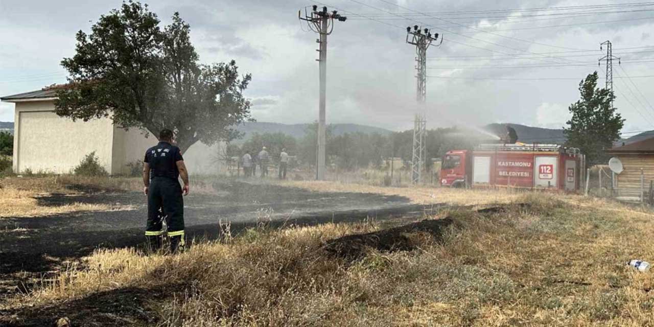 Yıldırım düşen tarlada çıkan yangın büyümeden söndürüldü