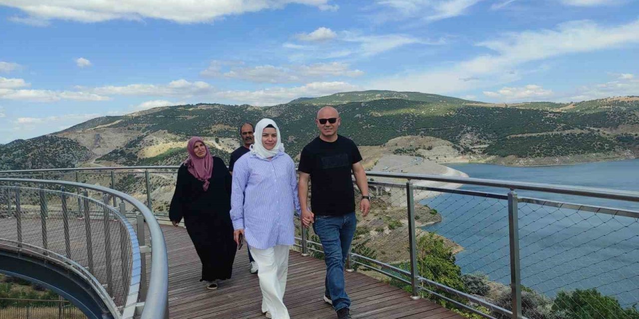 Millet Bahçesi’nde hafta sonu yoğunluğu yaşanıyor