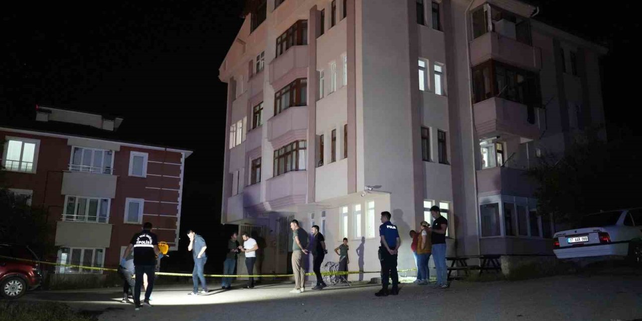 Komşular arasında silahlı kavga: 1’i ağır 3 yaralı