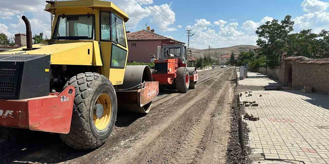 Yahşihan'da yol yenileme çalışmaları tüm hızıyla sürüyor
