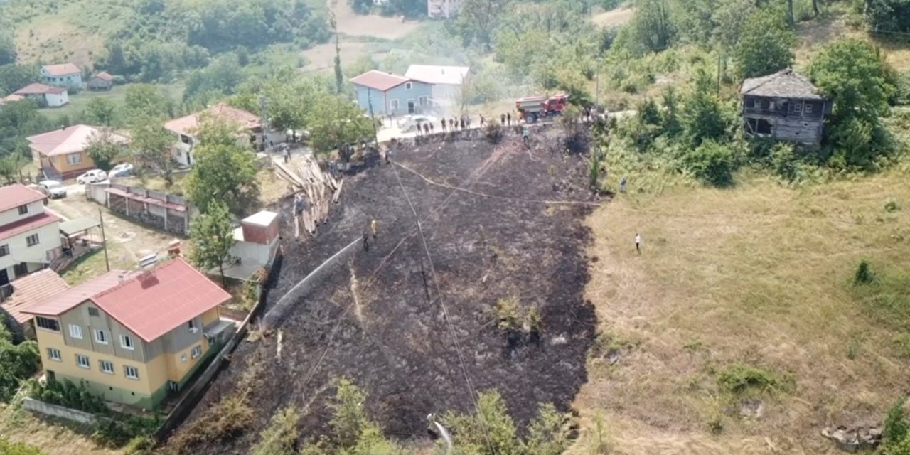 Anız yangını, evlere sıçramadan söndürüldü