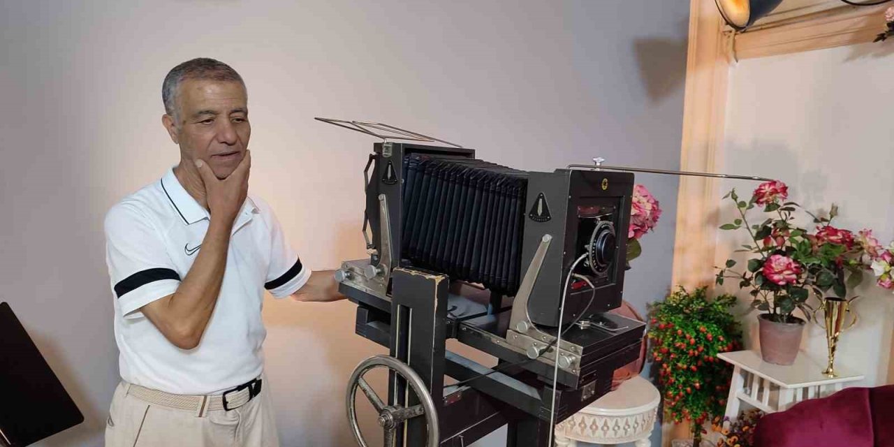 Fotoğraf sanatçısı 100 yıllık makinesiyle tarihe tanıklık etti