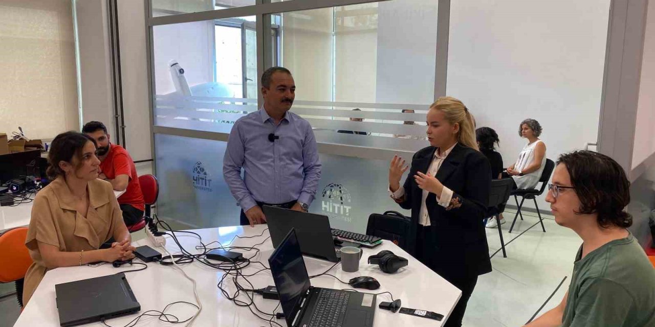 Gençlerin fikirleri bu merkezde hayat buluyor