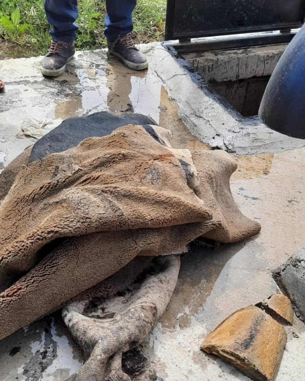 Su deposundan battaniye çıktı