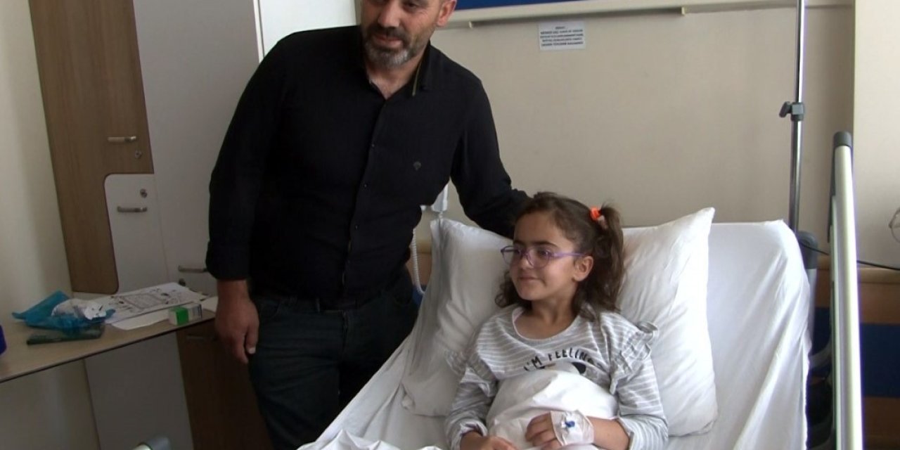 Pankartla Cumhurbaşkanı Erdoğan’a sesini duyuran Ada, dünyaya artık daha güzel bakacak