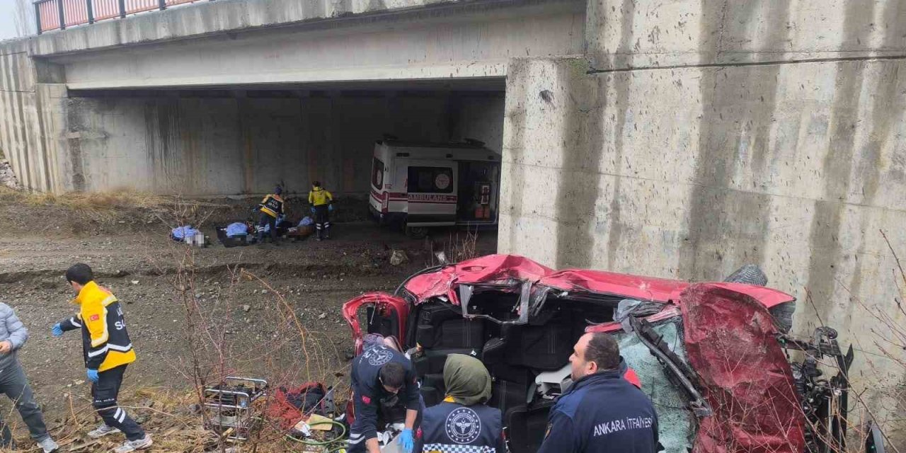 Katliam gibi kaza! 5 kişi öldü!