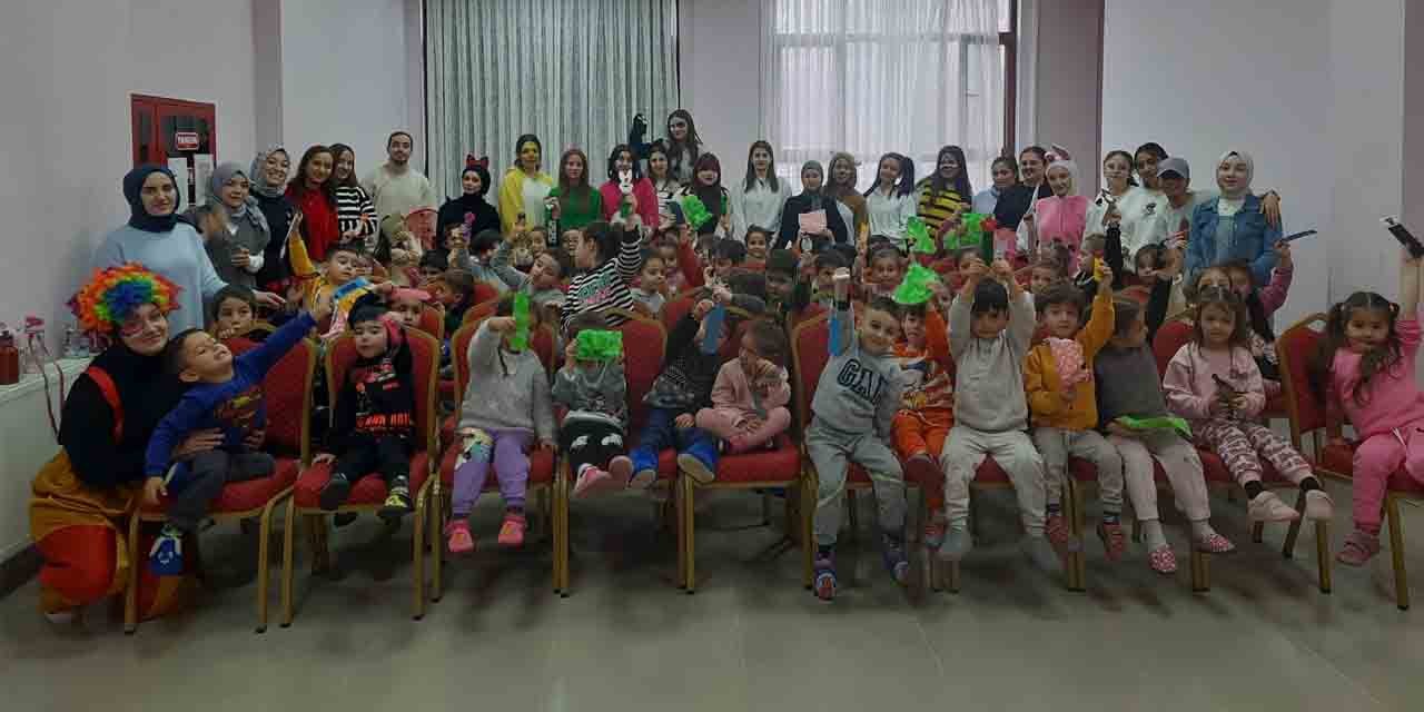 Üniversitelilerden çevre farkındalığı