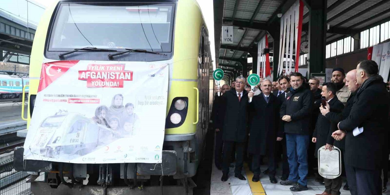 ’İyilik Treni’ Ankara’dan hareket etti