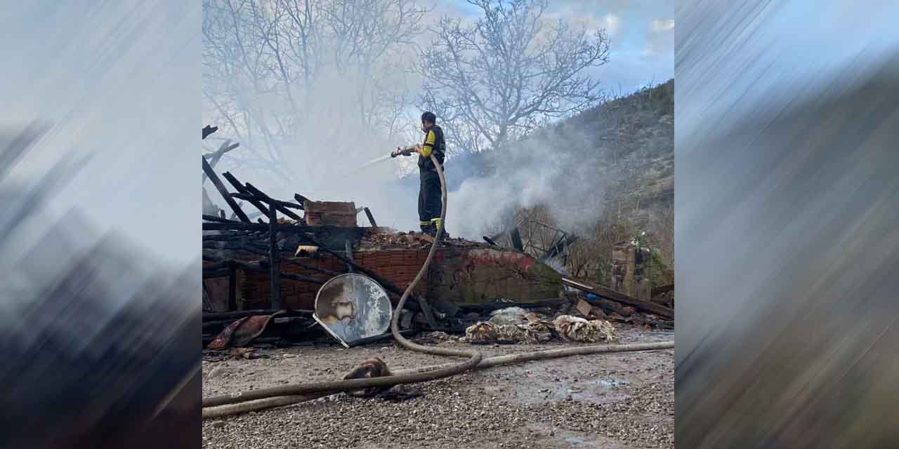 Alevlere teslim olan ev küle döndü