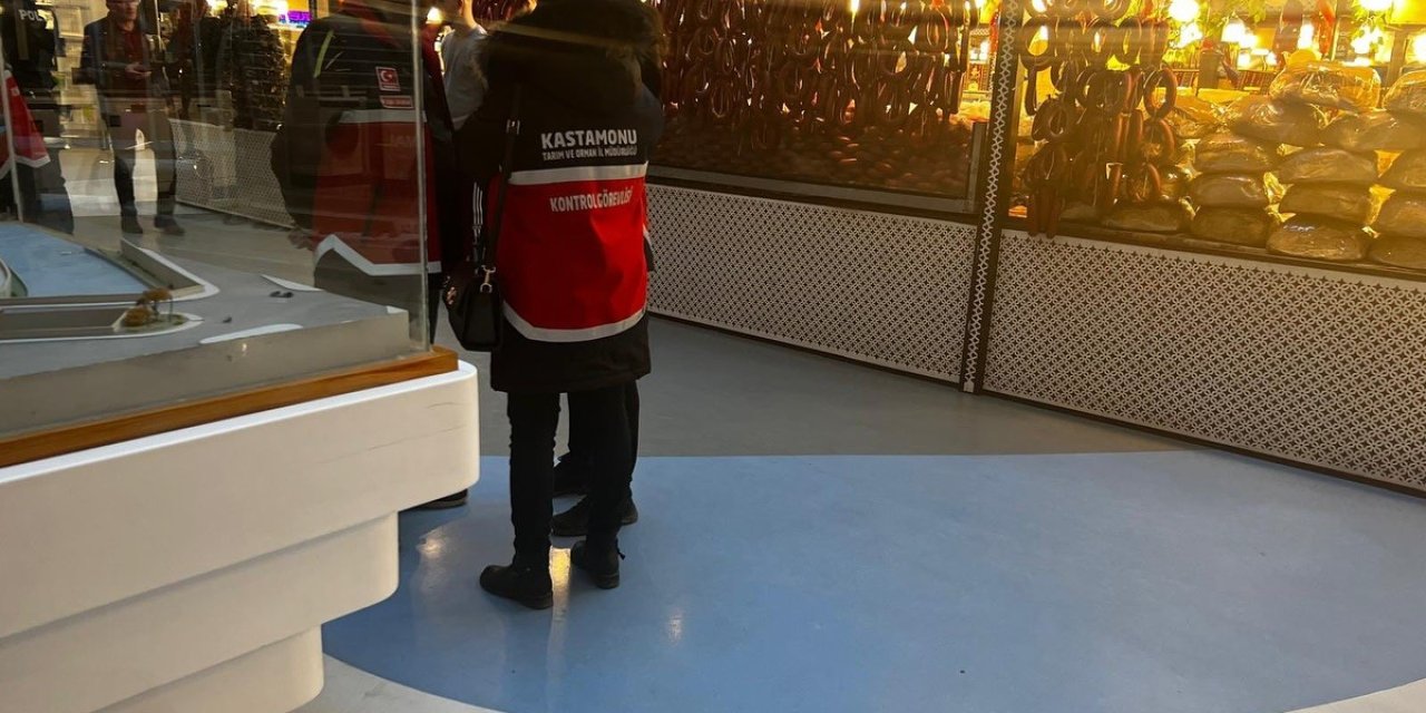 Kastamonu’da alışveriş merkezinde satılan 500 kilo sucuğa el konuldu