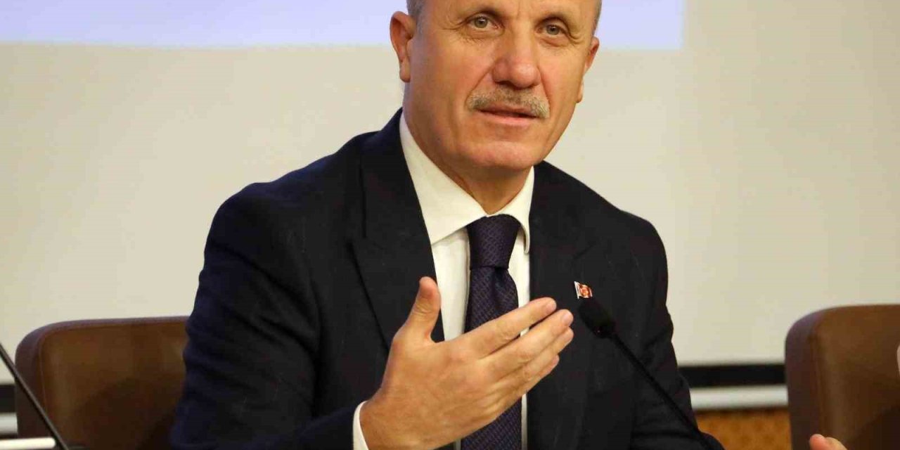 Özvar: "Dijital ve yapay zekâ temelli programları bulunan üniversite sayısı 70’e çıkıyor"