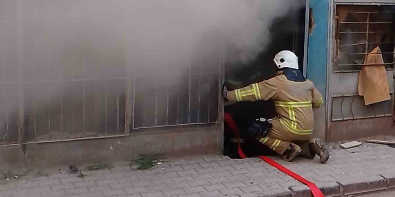 Kırıkkale’de aynı saatte depo ve araç yangını