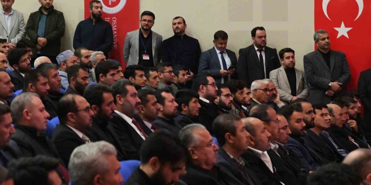 Erbaş: "Din görevlileri yeryüzünün imar ve ıslahı için koşturan bir topluluktur"