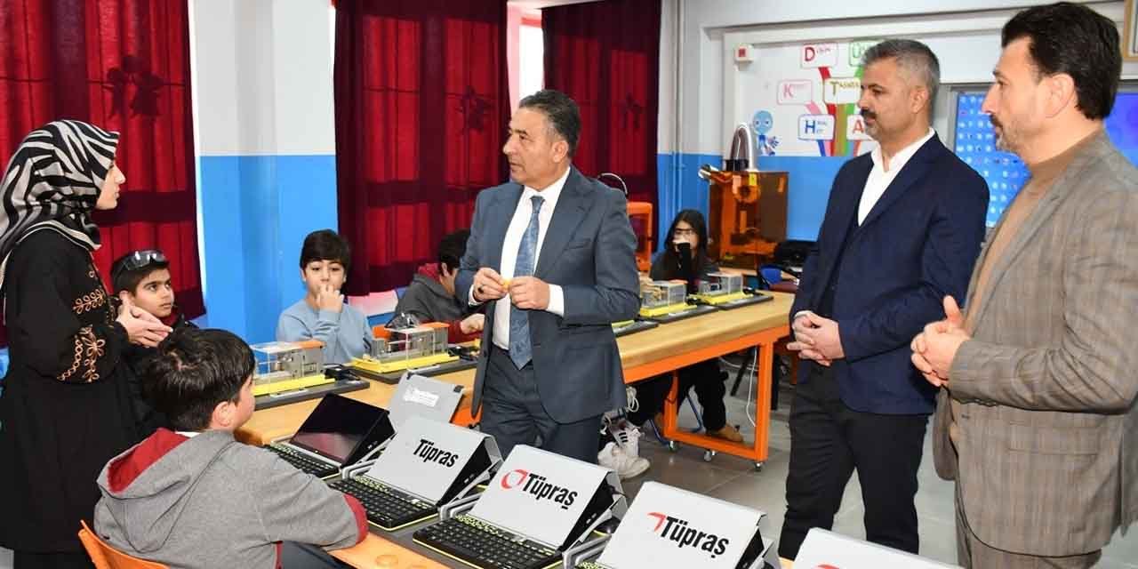 Kırıkkale'de öğrenciler robotik kodlama eğitimi alıyor