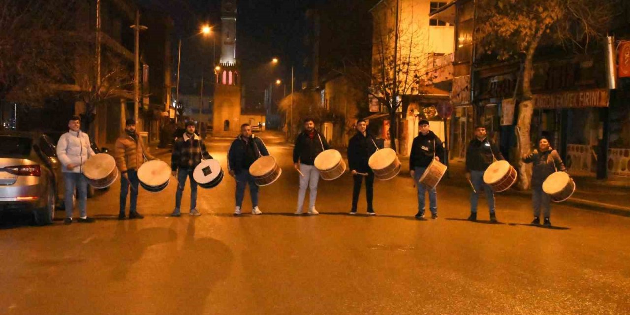 Yozgat’ta davulcular mesailerine başladı