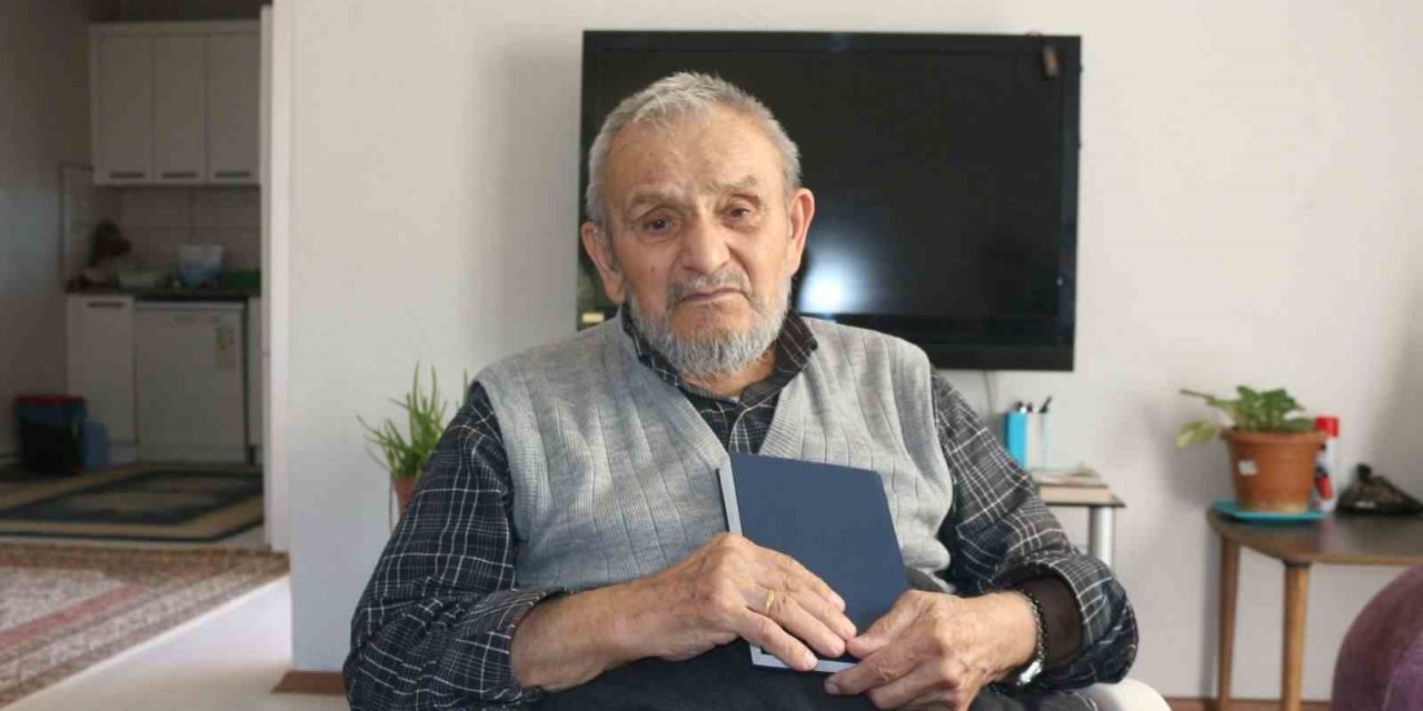 92 yaşındaki adamın 72 yıldır tuttuğu günlükler adeta tarih ansiklopedisi