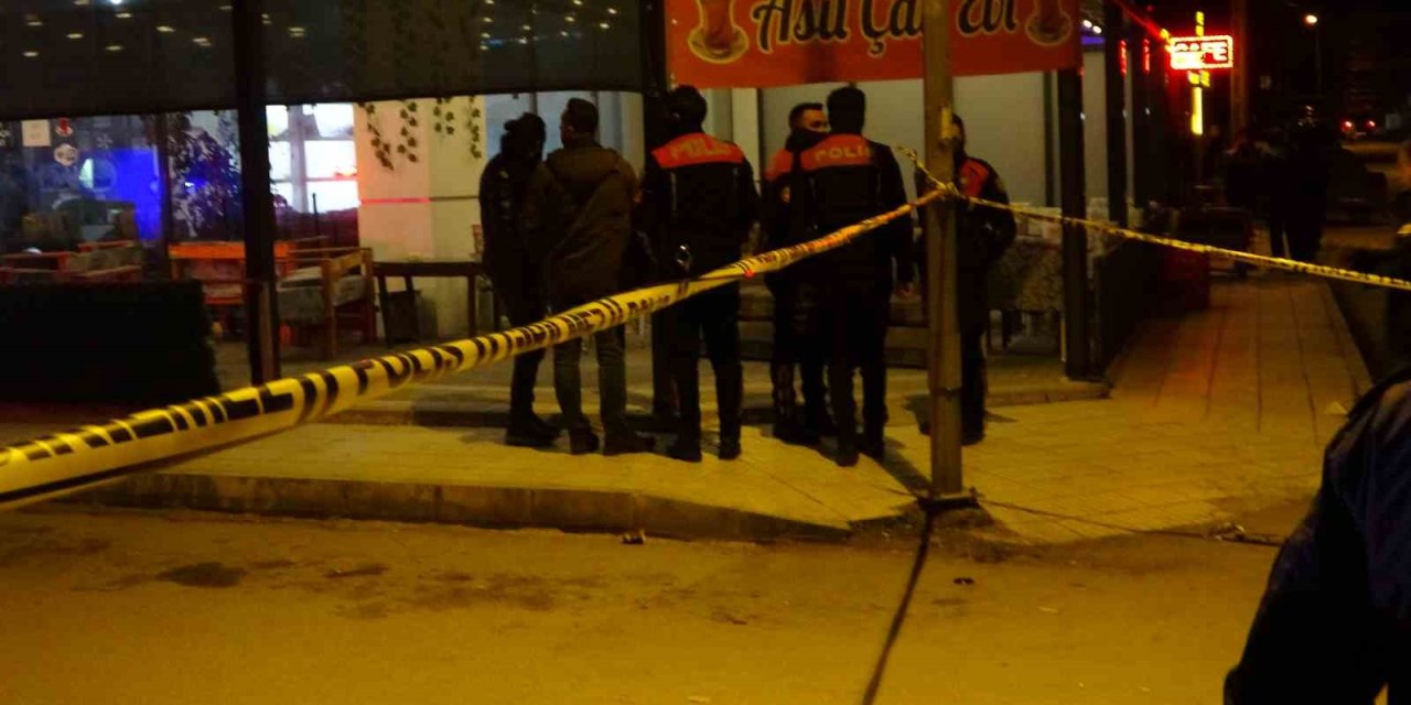 Kahvehanedeki silahlı saldırıda yaralılardan biri hayatını kaybetti