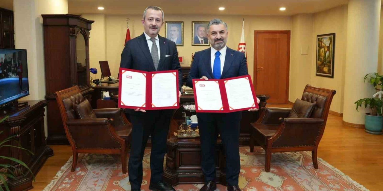 RTÜK ve İstanbul Aile Vakfı arasında ailenin korunması ve güçlendirilmesi için iş birliği protokolü imzalandı